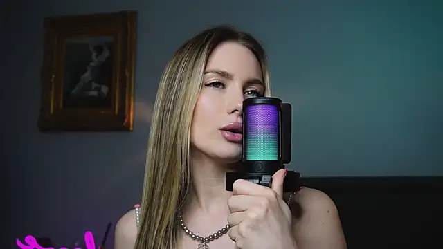 AnnFulten naked strip webcam for live sex video chat