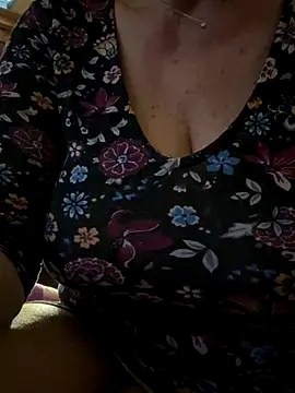 ARRIVALADIVA naked strip webcam for live sex video chat