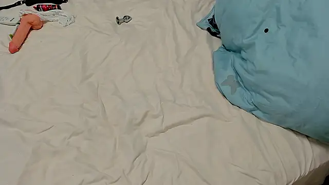 Eziliz naked strip webcam for live sex video chat