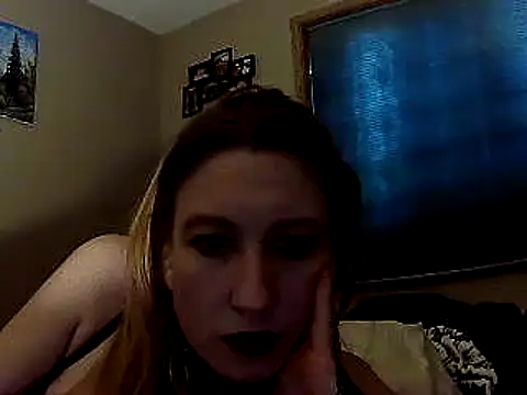 lilyhornyhousewife naked strip webcam for live sex video chat