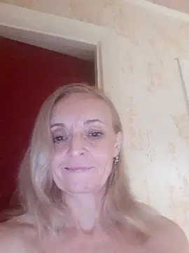 RedFox39 naked strip webcam for live sex video chat