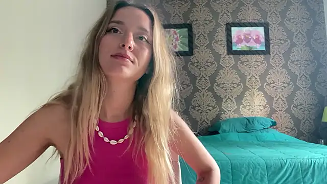SirenaBelle naked strip webcam for live sex video chat