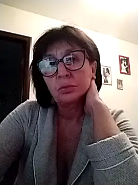 AlbinaXPretty naked strip webcam for live sex video chat