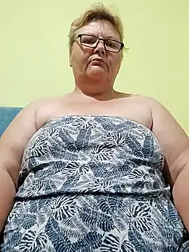 AlenushkaGold naked strip webcam for live sex video chat