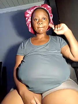Chubbykarisma27 naked strip webcam for live sex video chat