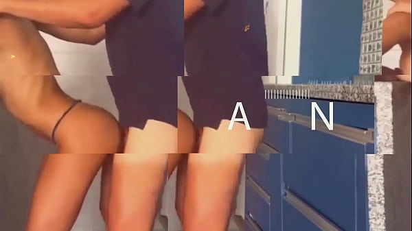 Duas magrinhas fode sem camisinha com 2 dotados