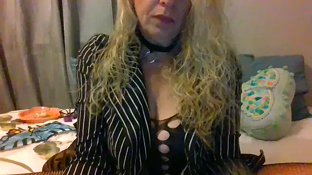Goddesswithgreeneyes naked strip webcam for live sex video chat