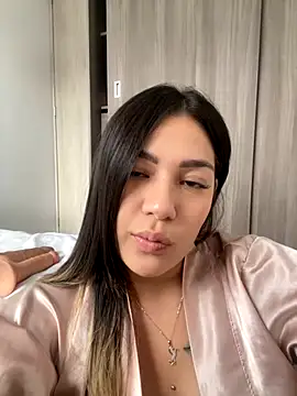 Latina_vanessa naked strip webcam for live sex video chat