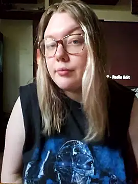 Sexycurvyemilyy naked strip webcam for live sex video chat