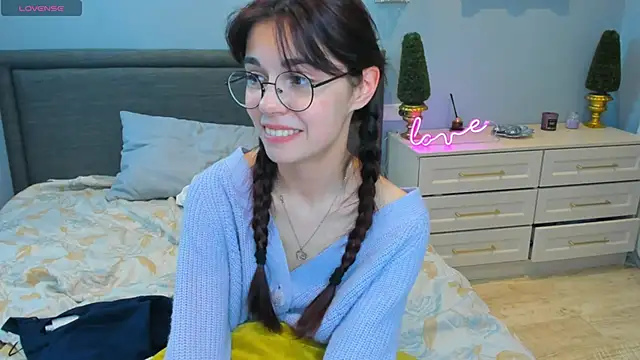 ThaisLopesv naked strip webcam for live sex video chat