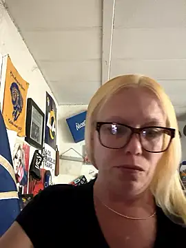 tickledpink420 naked strip webcam for live sex video chat