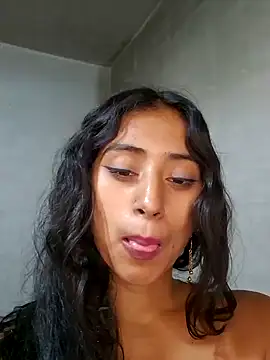 Valentinne_z naked strip webcam for live sex video chat