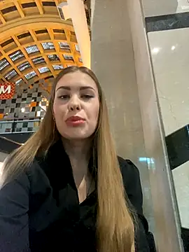 AlexisRenn naked strip webcam for live sex video chat
