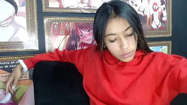 Nylaah_hot naked strip webcam for live sex video chat