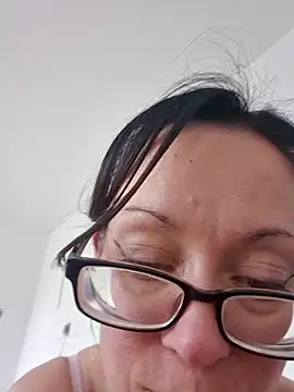Reneesme naked strip webcam for live sex video chat