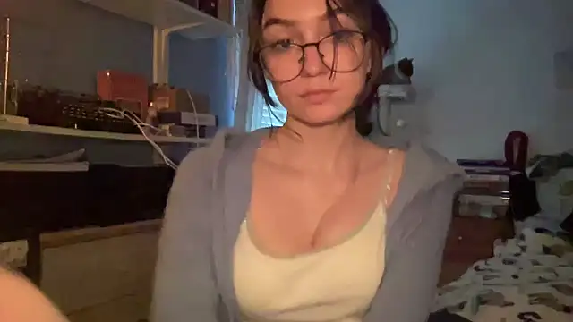 jouleslovescocks naked strip webcam for live sex video chat