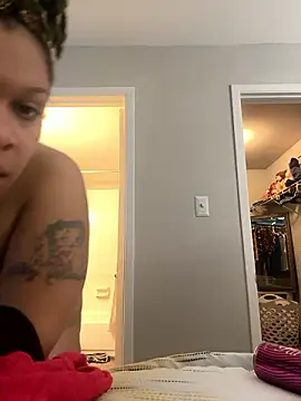 SexyHoneyRedd naked strip webcam for live sex video chat