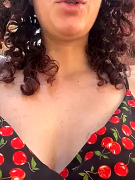 Strawberry_queen91 naked strip webcam for live sex video chat