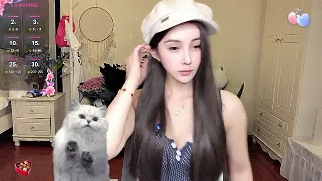 Aana- naked strip webcam for live sex video chat