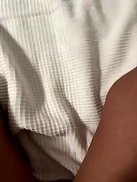 alyn1905 naked strip webcam for live sex video chat