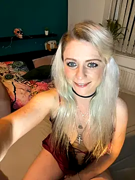 MrAndMrsEvs naked strip webcam for live sex video chat