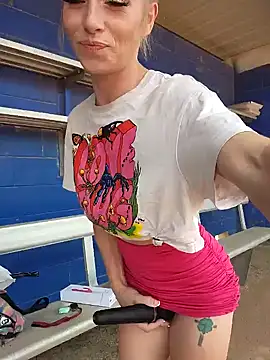 POPPY_XO naked strip webcam for live sex video chat