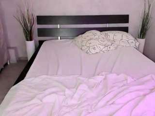 Alfy nude hot live sex chat