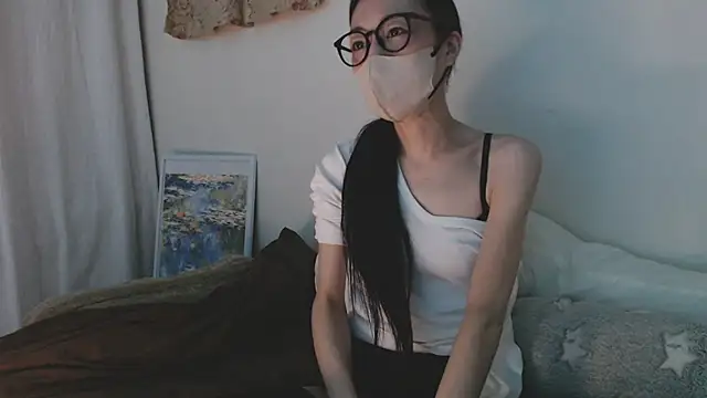 JUNjuun naked strip webcam for live sex video chat