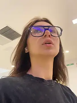 QuitieLia naked strip webcam for live sex video chat