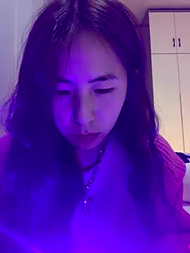 Aimeil naked strip webcam for live sex video chat