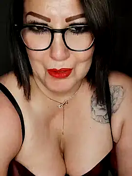 dame_a_punir_77 naked strip webcam for live sex video chat