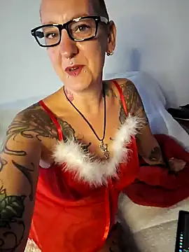 MILF_Emma_ naked strip webcam for live sex video chat