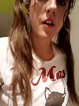 SexyLayla1 naked strip webcam for live sex video chat