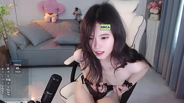 YiJin-a naked strip webcam for live sex video chat