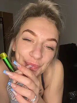 Irishivyxx naked strip webcam for live sex video chat