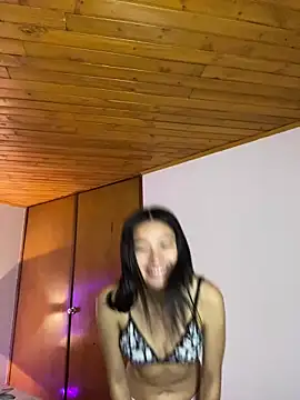 Cami18_pinkk naked strip webcam for live sex video chat