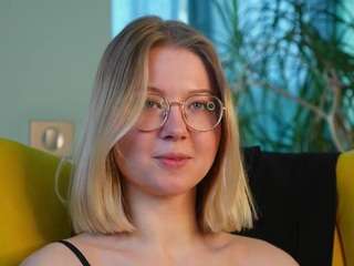GemmaGrandy nude hot live sex chat
