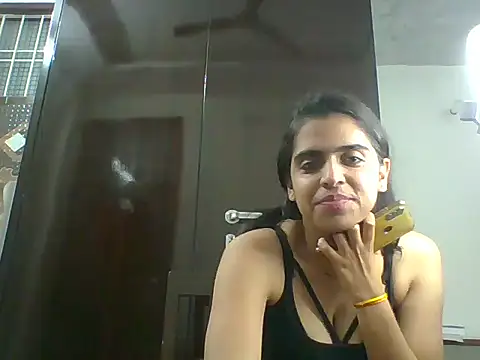 Loveuu-queen naked strip webcam for live sex video chat