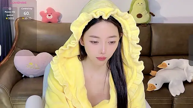ziyu111 naked strip webcam for live sex video chat