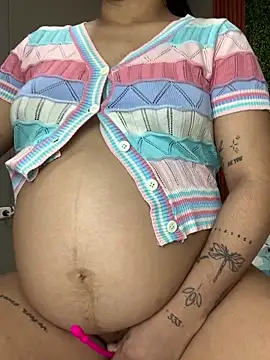 Amandanauty naked strip webcam for live sex video chat