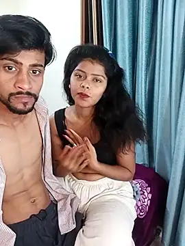 ROMEO-JULIET1 naked strip webcam for live sex video chat