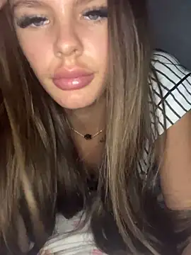 DirtyDaisy25 naked strip webcam for live sex video chat
