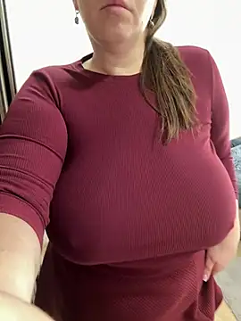 Your_Hot_Sister01 naked strip webcam for live sex video chat