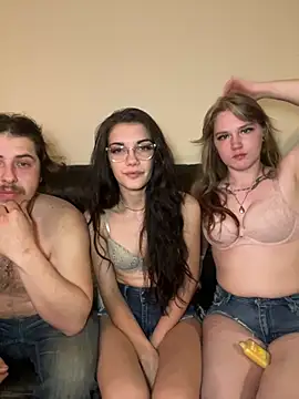 XXmissyXXmilesXX naked strip webcam for live sex video chat