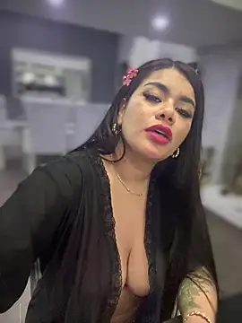 Insane_Issa naked strip webcam for live sex video chat