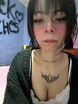 kiittyselenita naked strip webcam for live sex video chat
