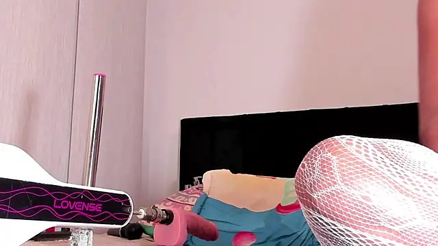 elliesantos_ naked strip webcam for live sex video chat