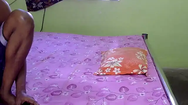 Shy_Housewife_32 naked strip webcam for live sex video chat