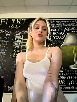 CaitlinSugar naked strip webcam for live sex video chat