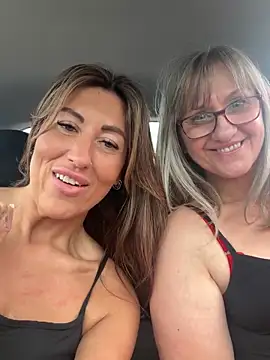 CurvyMILF_Sienna naked strip webcam for live sex video chat